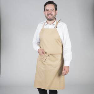 Delantal con peto y bolsillo crema