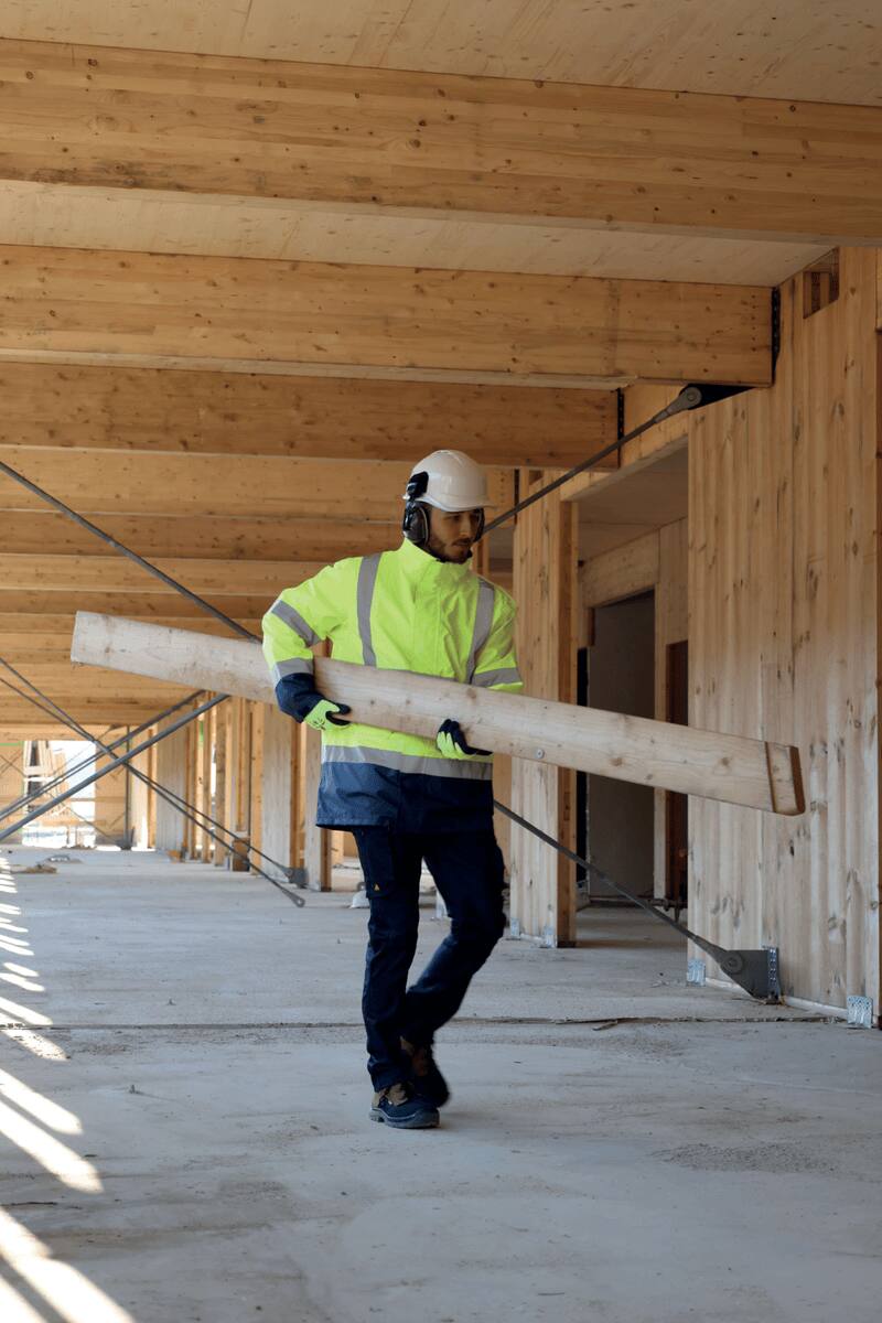 Trabajador con INTERLAGOS2