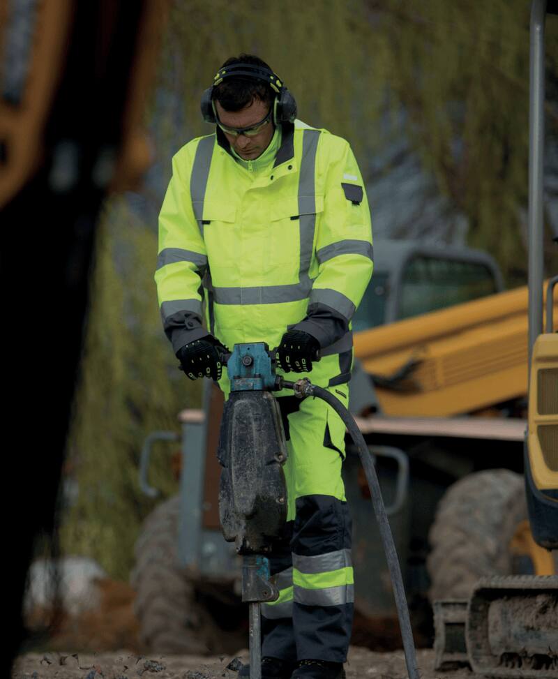 Trabajador con INTERLAGOS2